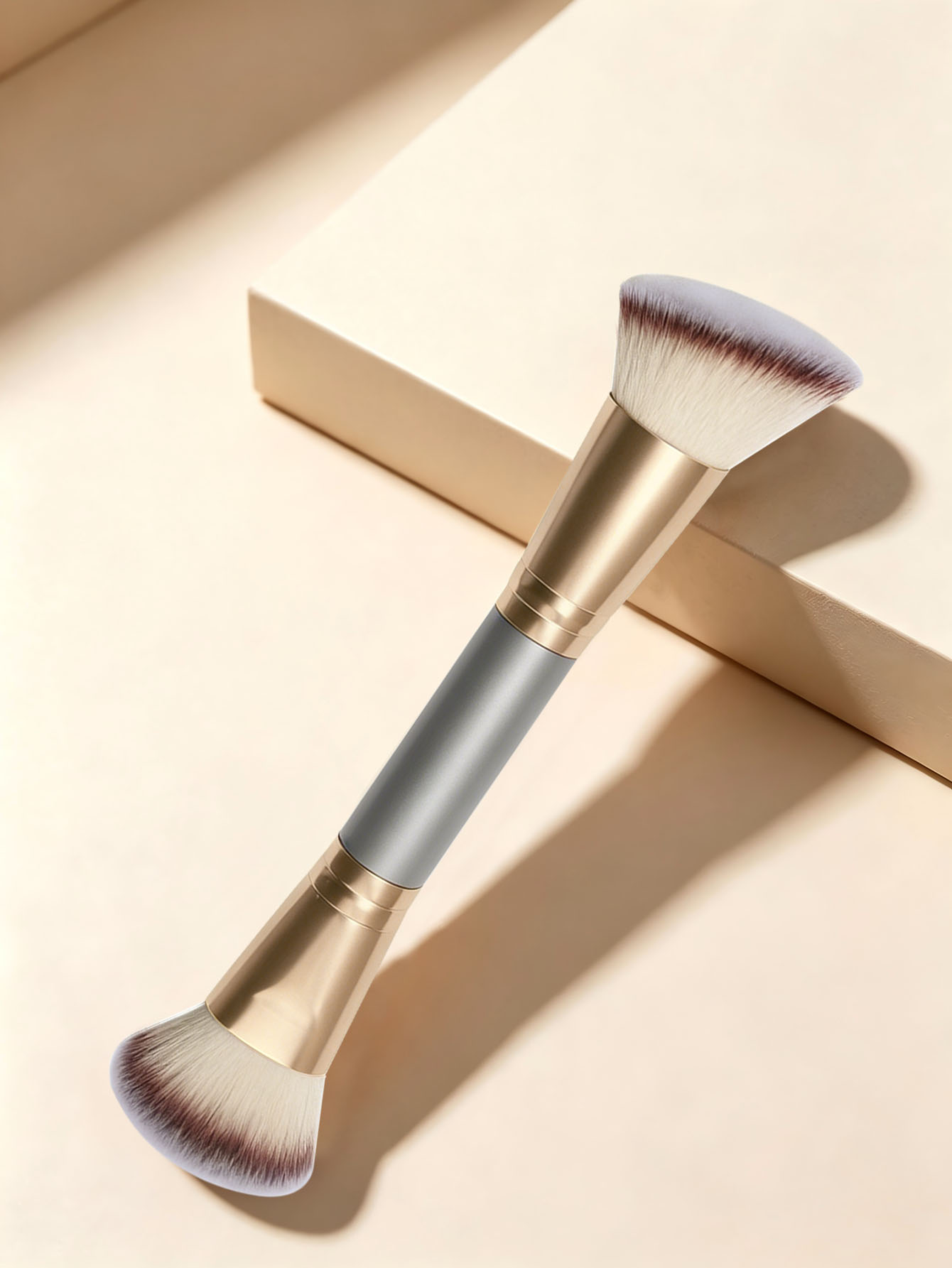 Dual-Head Foundation Brush for - Beauty Queen Makeup 评论和价格
