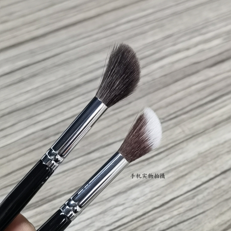 Highlighter Makeup Brushes Blu - Beauty Queen Makeup 评论和价格