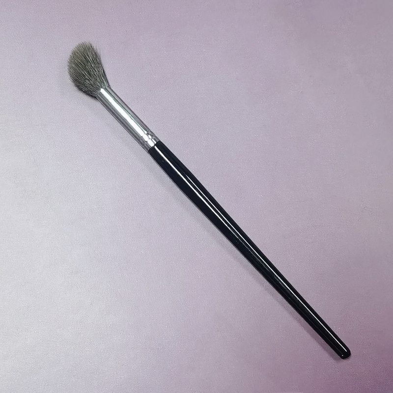 Highlighter Makeup Brushes Blu - Beauty Queen Makeup 评论和价格