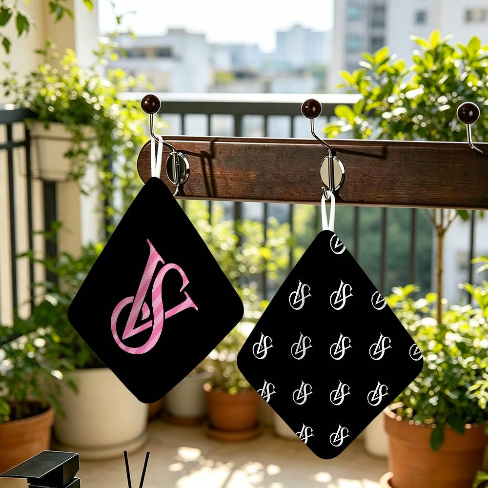 logo Hanging Style Hand Wiping - Beauty Makeup Louis Vuitton 评论和价格